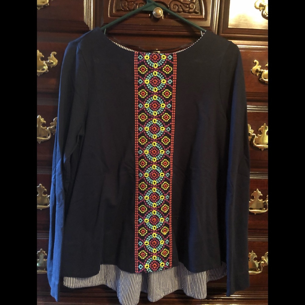 Crown & Ivy Navy Embroidered Top, Size XS